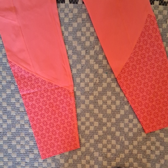 ZYIA Coral and Patterned Womens Leggings - Picture 3 of 3